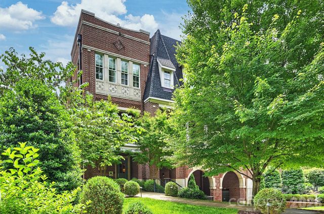 2251 Selwyn Avenue, Charlotte, NC 28207