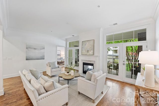 2251 Selwyn Avenue, Charlotte, NC 28207