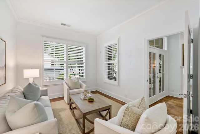 2251 Selwyn Avenue, Charlotte, NC 28207