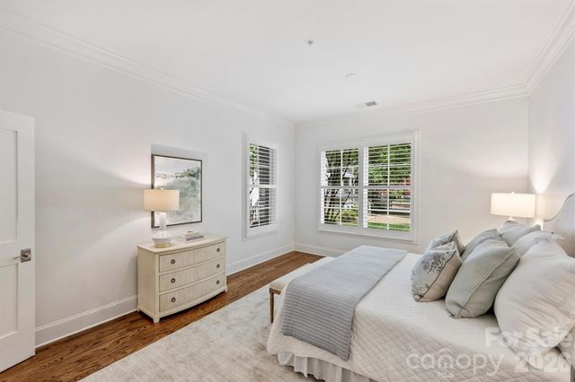 2251 Selwyn Avenue, Charlotte, NC 28207