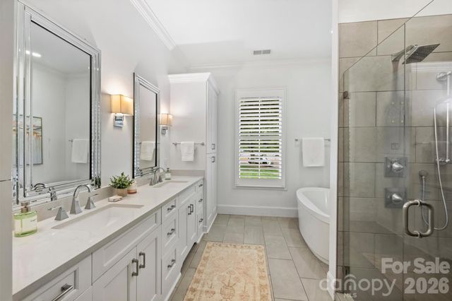 2251 Selwyn Avenue, Charlotte, NC 28207