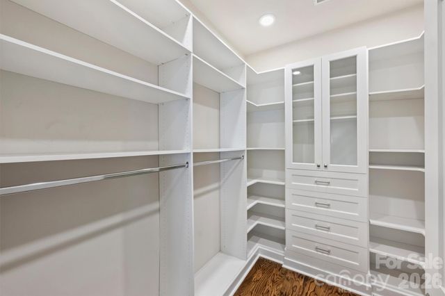2251 Selwyn Avenue, Charlotte, NC 28207