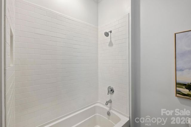 2251 Selwyn Avenue, Charlotte, NC 28207