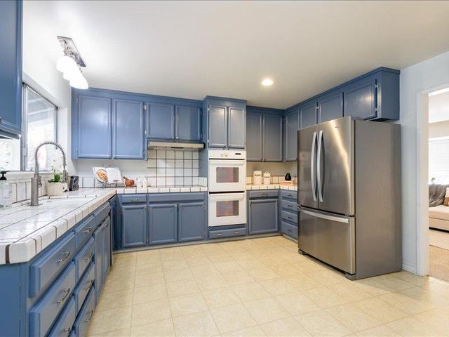 11 Krista Lane, San Carlos, CA 94070