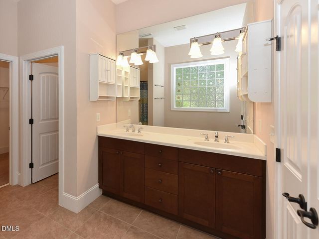 242 Hales Wood Road, Chapel Hill, NC 27517