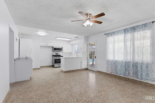 1001 White Lane, Bakersfield, CA 93307