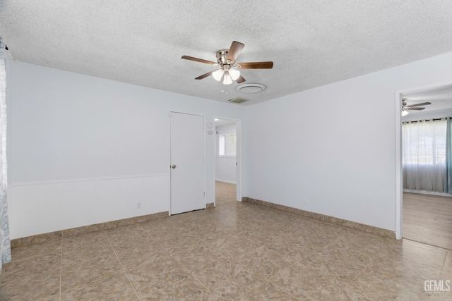 1001 White Lane, Bakersfield, CA 93307