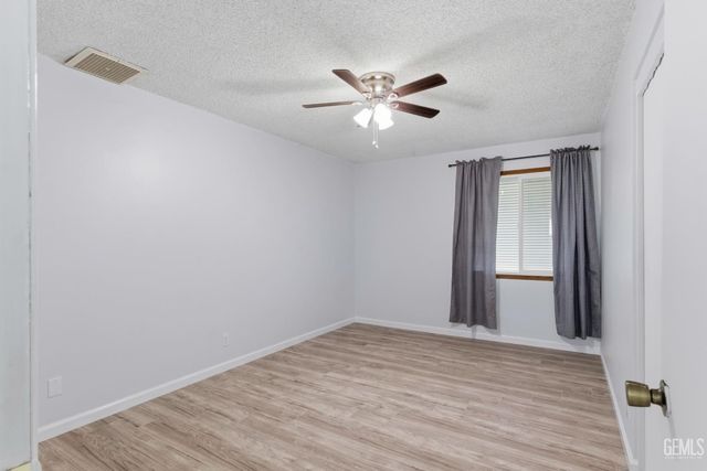 1001 White Lane, Bakersfield, CA 93307