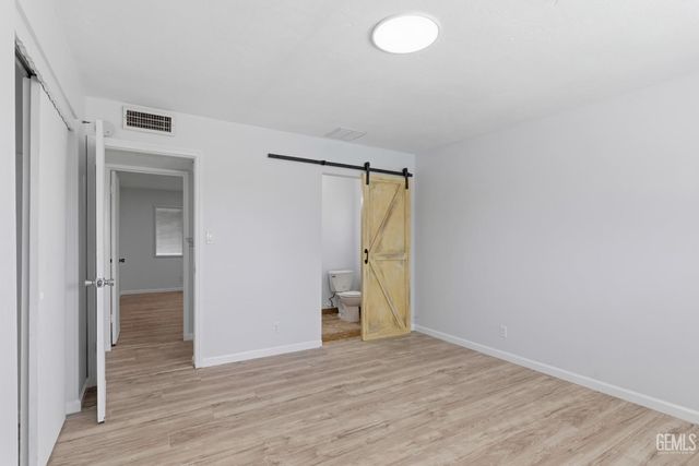1001 White Lane, Bakersfield, CA 93307