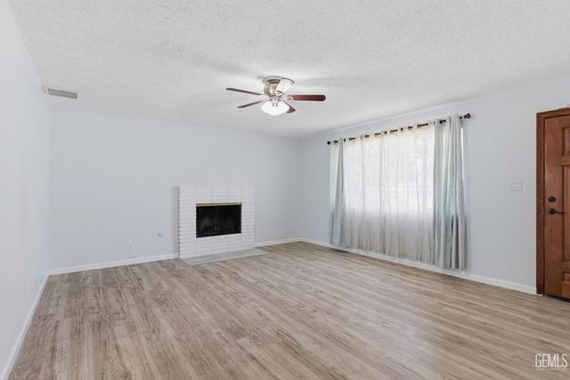 1001 White Lane, Bakersfield, CA 93307