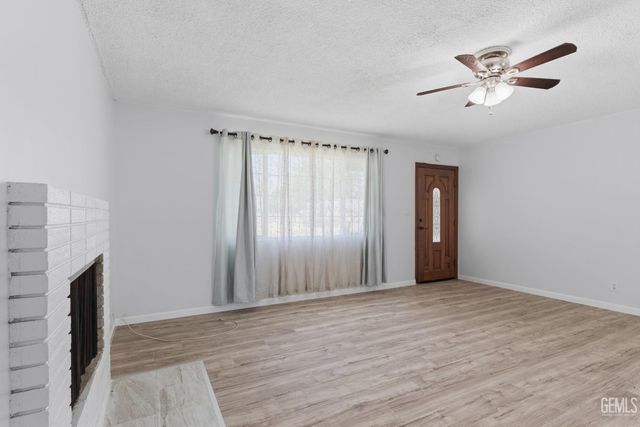 1001 White Lane, Bakersfield, CA 93307