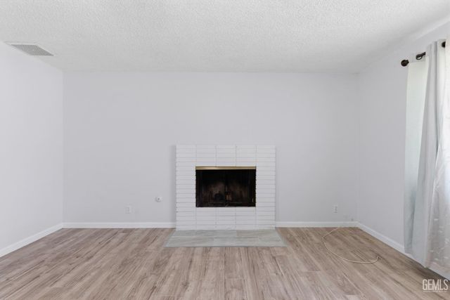 1001 White Lane, Bakersfield, CA 93307
