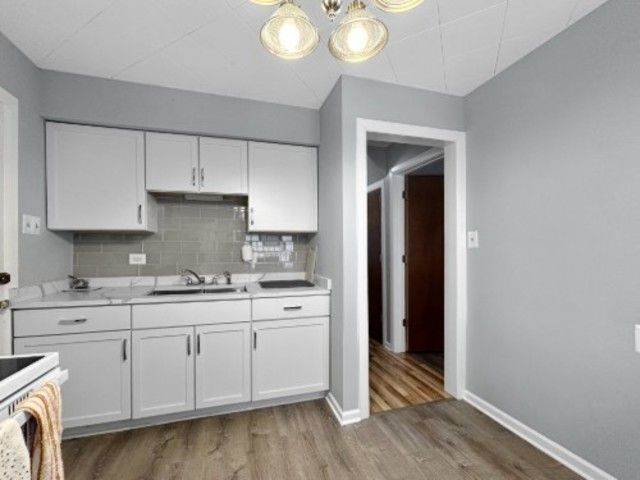 2247 S 21st Avenue, Broadview, IL 60155