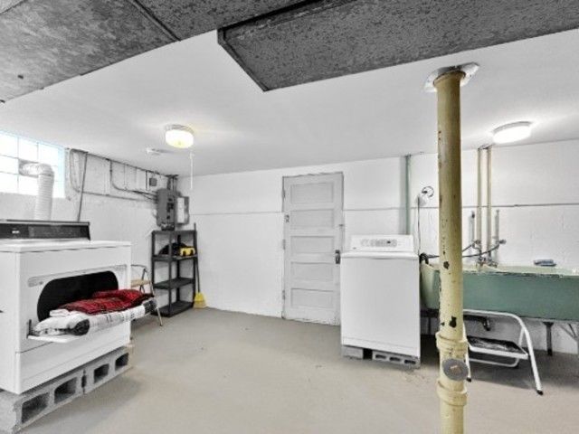 2247 S 21st Avenue, Broadview, IL 60155