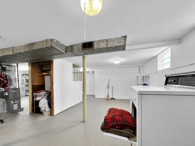 2247 S 21st Avenue, Broadview, IL 60155