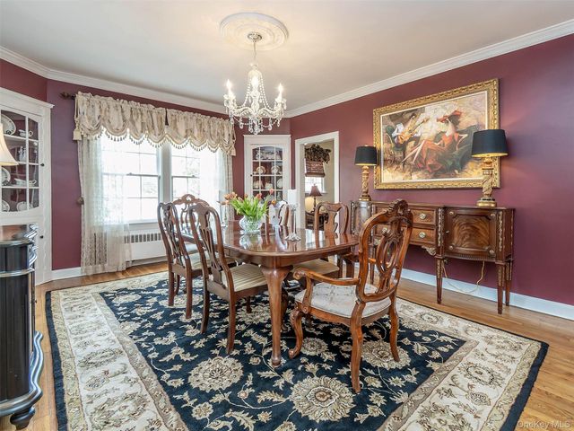 3 Duke Place, Glen Cove, NY 11542