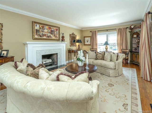 3 Duke Place, Glen Cove, NY 11542