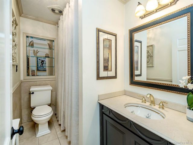 3 Duke Place, Glen Cove, NY 11542