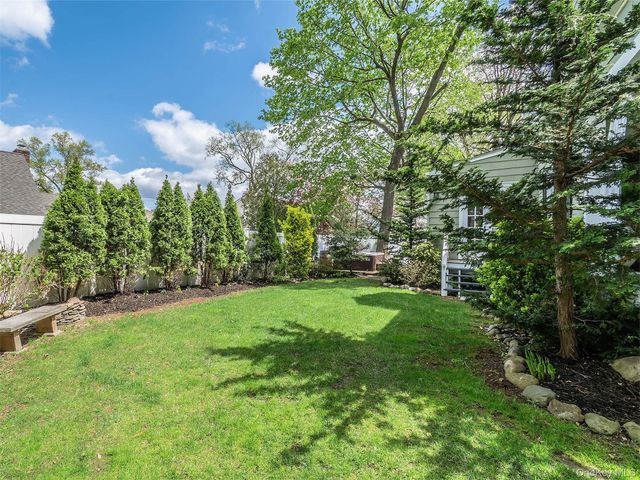3 Duke Place, Glen Cove, NY 11542