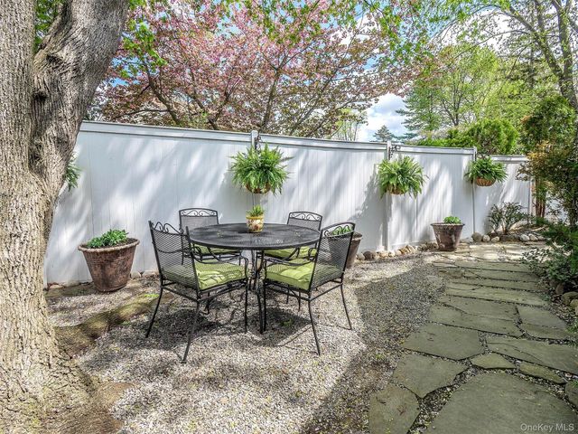 3 Duke Place, Glen Cove, NY 11542