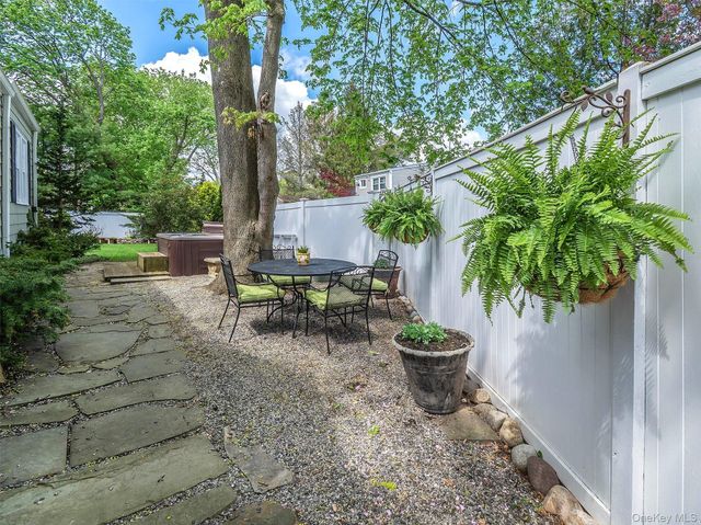 3 Duke Place, Glen Cove, NY 11542
