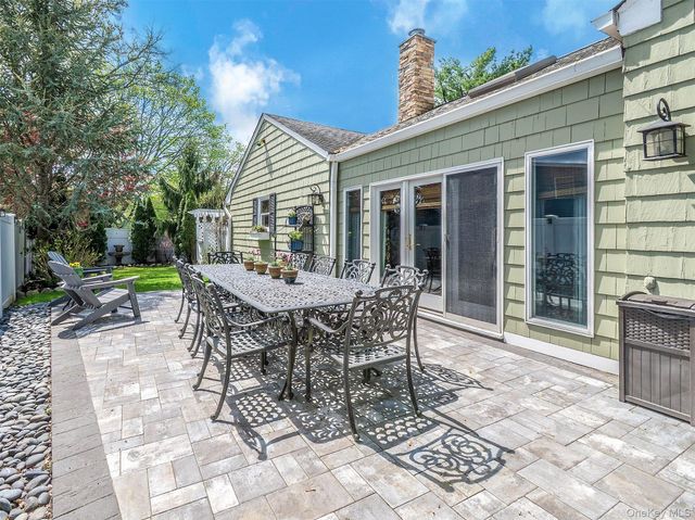 3 Duke Place, Glen Cove, NY 11542