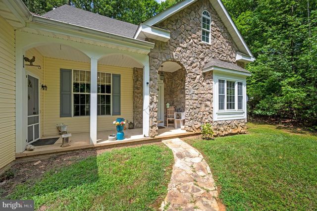 319 RICHLAND RD, Fredericksburg, VA 22406