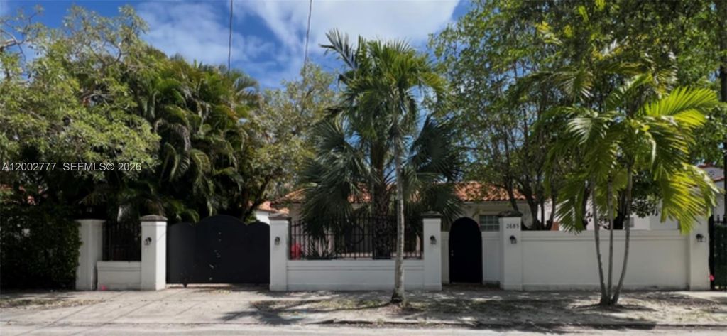 3685 SW 1st Ave, Miami, FL 33145