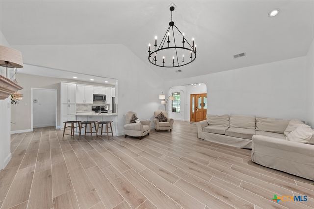 82 Great West Loop, Belton, TX 76513