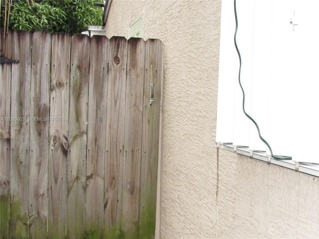 2230 SW 50th Ter 2, Fort Lauderdale, FL 33317