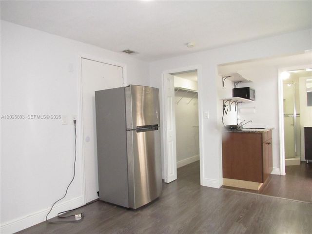 2230 SW 50th Ter 2, Fort Lauderdale, FL 33317