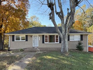 943 Draughon Dr, Greenbrier, TN 37073