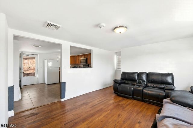 86 Katz Ave, Paterson City, NJ 07502