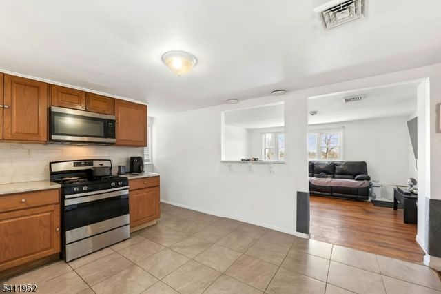 86 Katz Ave, Paterson City, NJ 07502
