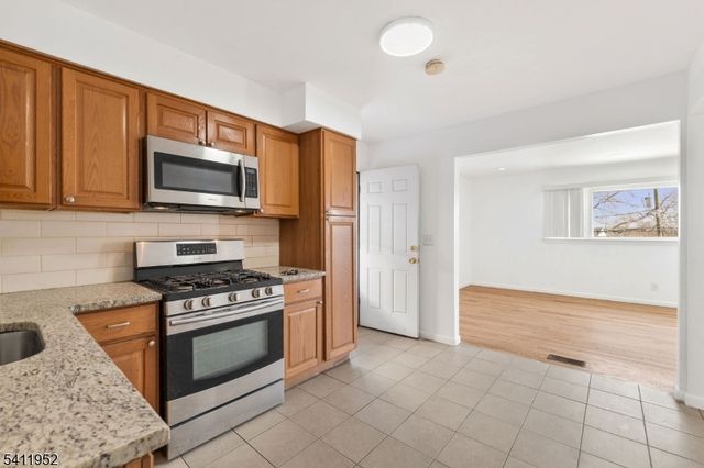 86 Katz Ave, Paterson City, NJ 07502