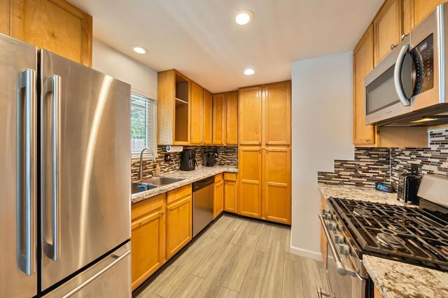 7700 Ziebell Ct, Citrus Heights, CA 95610