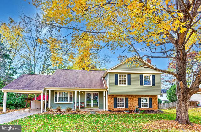 12027 CHEVIOT DR, Herndon, VA 20170