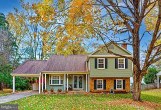 12027 CHEVIOT DR, Herndon, VA 20170