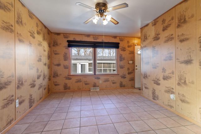 410 W 52nd Place, Merrillville, IN 46410