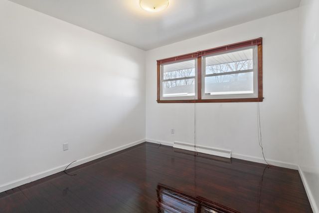 410 W 52nd Place, Merrillville, IN 46410