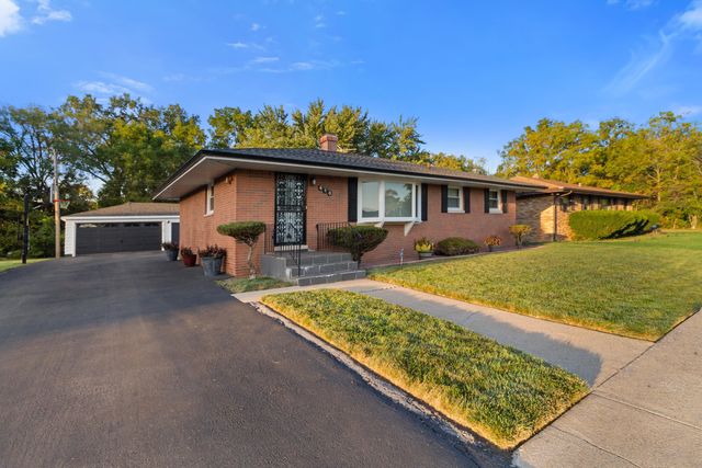 410 W 52nd Place, Merrillville, IN 46410