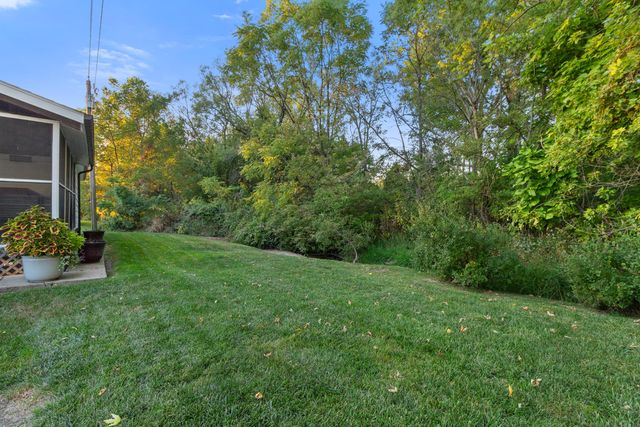 410 W 52nd Place, Merrillville, IN 46410