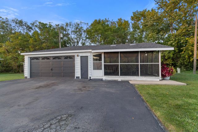 410 W 52nd Place, Merrillville, IN 46410