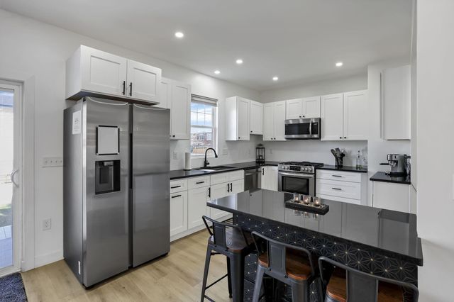 1466 hamlet Street, Columbus, OH 43201