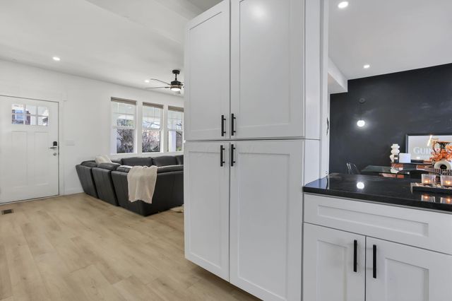 1466 hamlet Street, Columbus, OH 43201