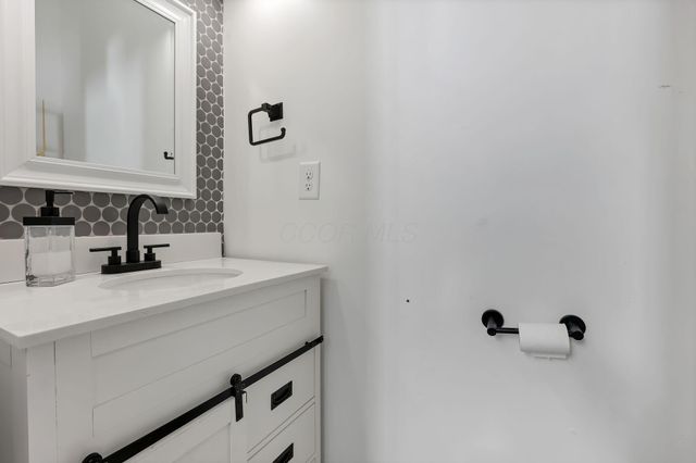 1466 hamlet Street, Columbus, OH 43201