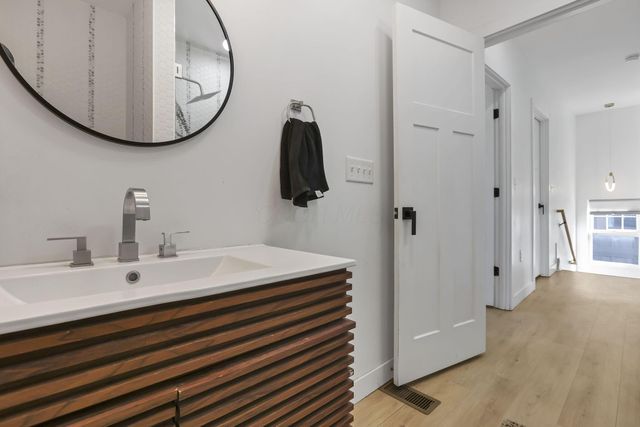 1466 hamlet Street, Columbus, OH 43201