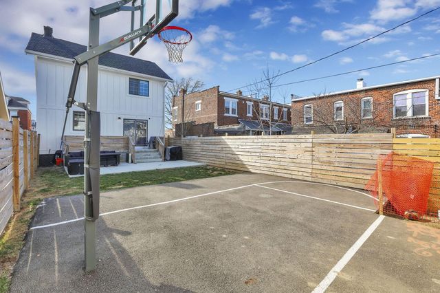 1466 hamlet Street, Columbus, OH 43201