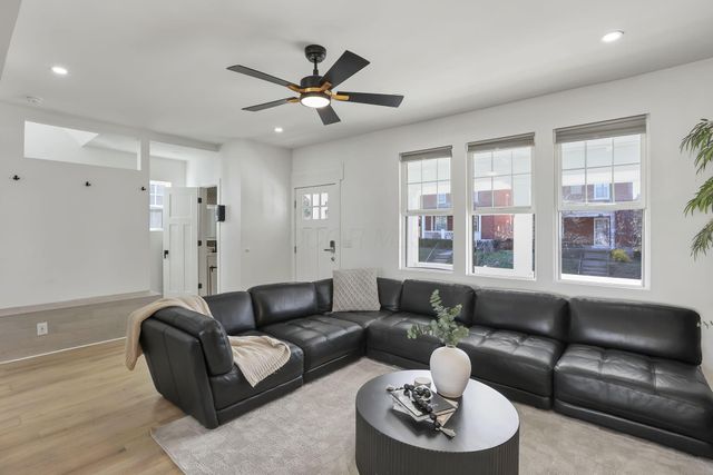 1466 hamlet Street, Columbus, OH 43201