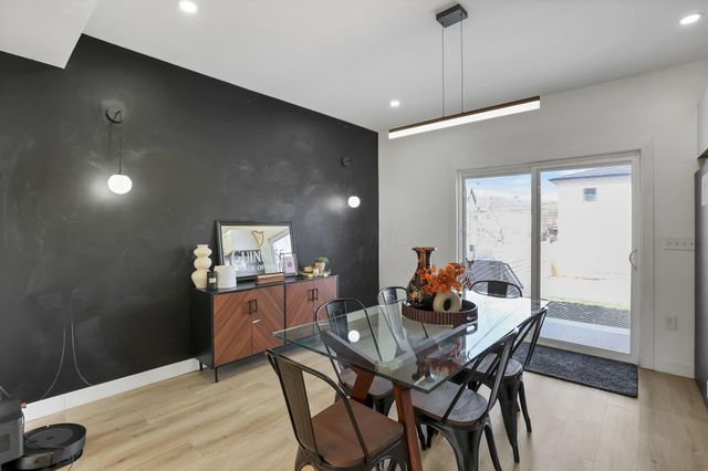 1466 hamlet Street, Columbus, OH 43201